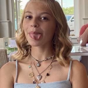 Meet your Posher, Kennidy